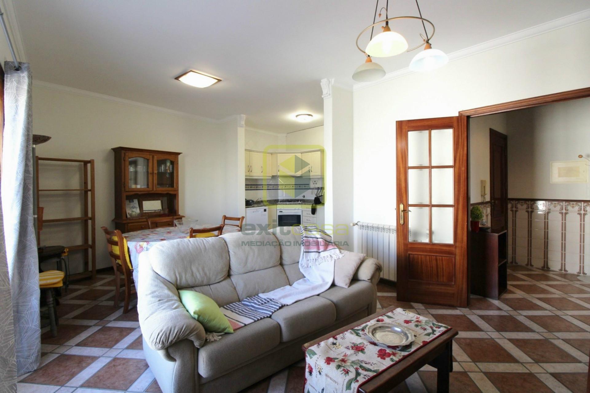 Apartamento T3 para Arrendamento