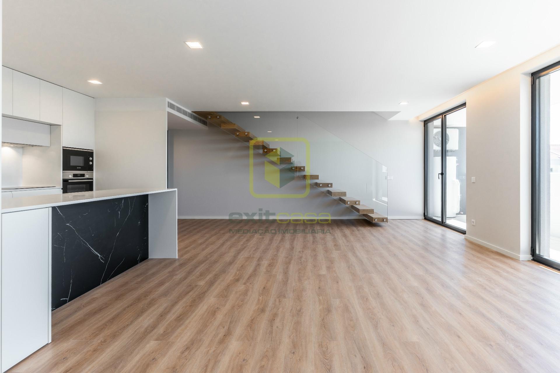 Apartamento T4 Duplex