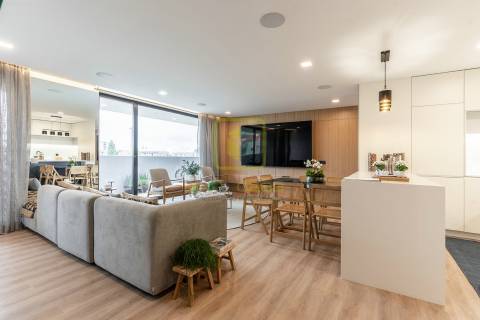 Apartamento T4 Duplex