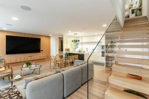 Apartamento T4 Duplex