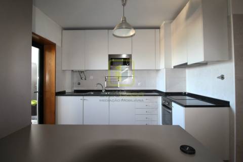 Apartamento T2 para Arrendamento