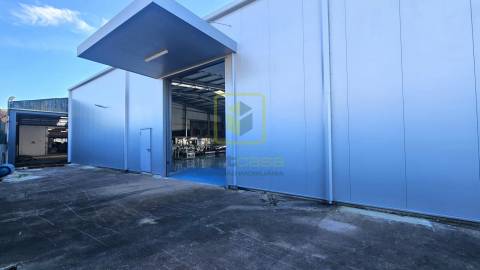 Armazém e Unidade Industrial