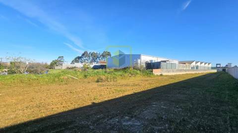 Armazém e Unidade Industrial