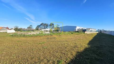 Armazém e Unidade Industrial