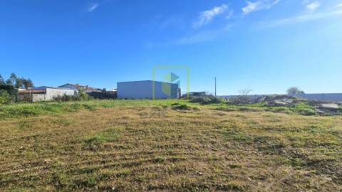 Armazém e Unidade Industrial