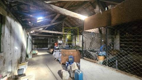 Armazém e Unidade Industrial