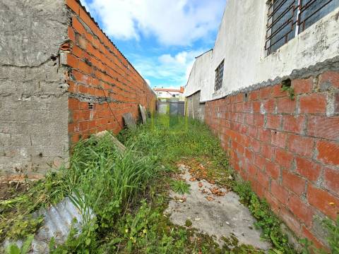 Moradia T1 para remodelar