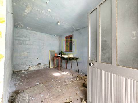 Moradia T1 para remodelar