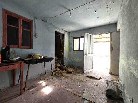 Moradia T1 para remodelar