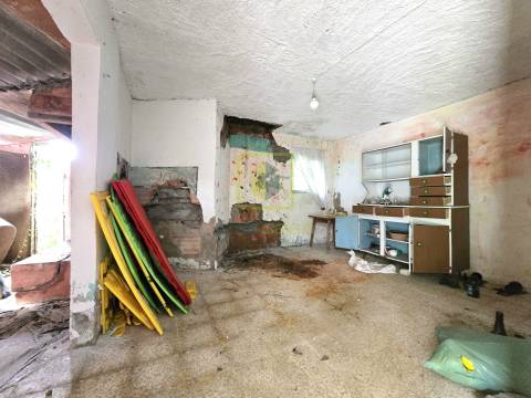 Moradia T1 para remodelar