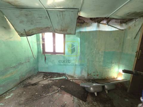 Moradia T1 para remodelar