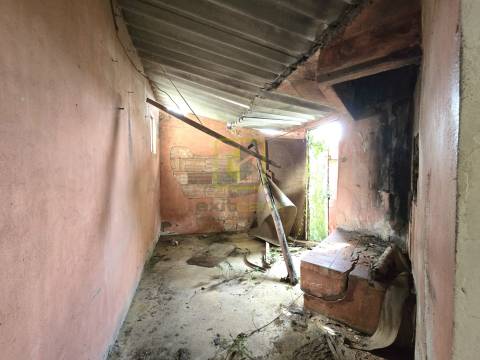 Moradia T1 para remodelar