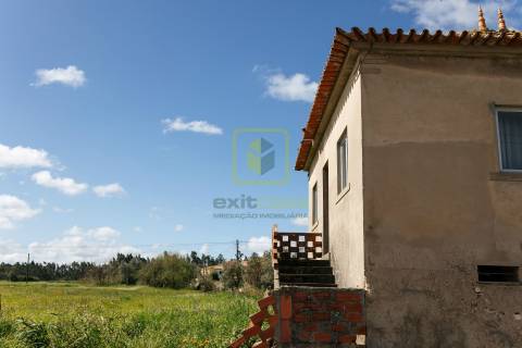 Moradia T2 com terreno em Montemor-o-Velho!