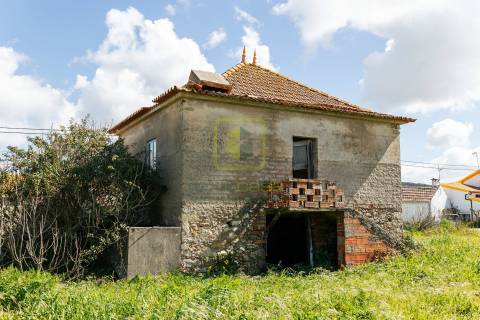 Moradia T2 com terreno em Montemor-o-Velho!