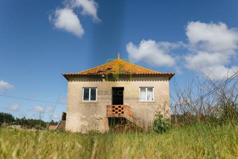 Moradia T2 com terreno em Montemor-o-Velho!