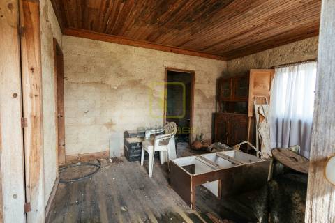 Moradia T2 com terreno em Montemor-o-Velho!