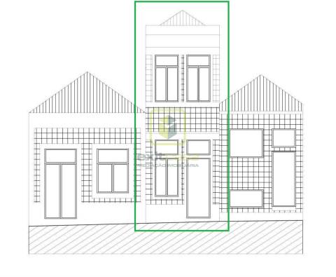 Moradia com Terraço e Logradouro