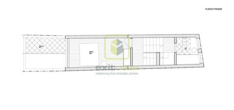Moradia com Terraço e Logradouro