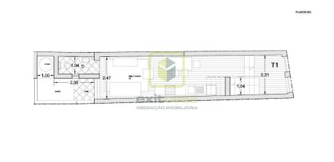 Moradia com Terraço e Logradouro