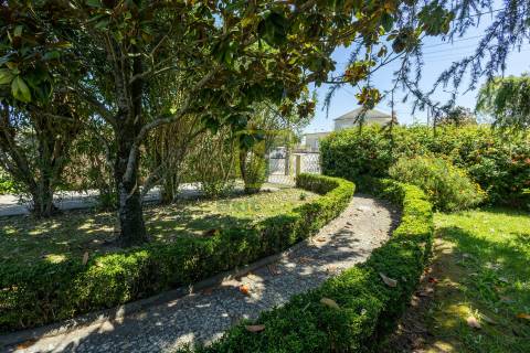 Moradia T5 com piscina