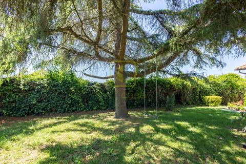 Moradia T5 com piscina