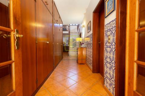 Moradia T5 com piscina