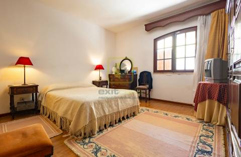 Moradia T5 com piscina