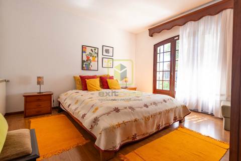 Moradia T5 com piscina