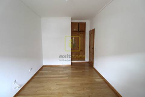 Apartamento T3 para Arrendamento