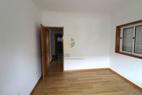 Apartamento T3 para Arrendamento