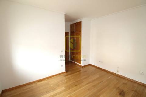 Apartamento T3 para Arrendamento