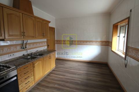 Apartamento T3 para Arrendamento