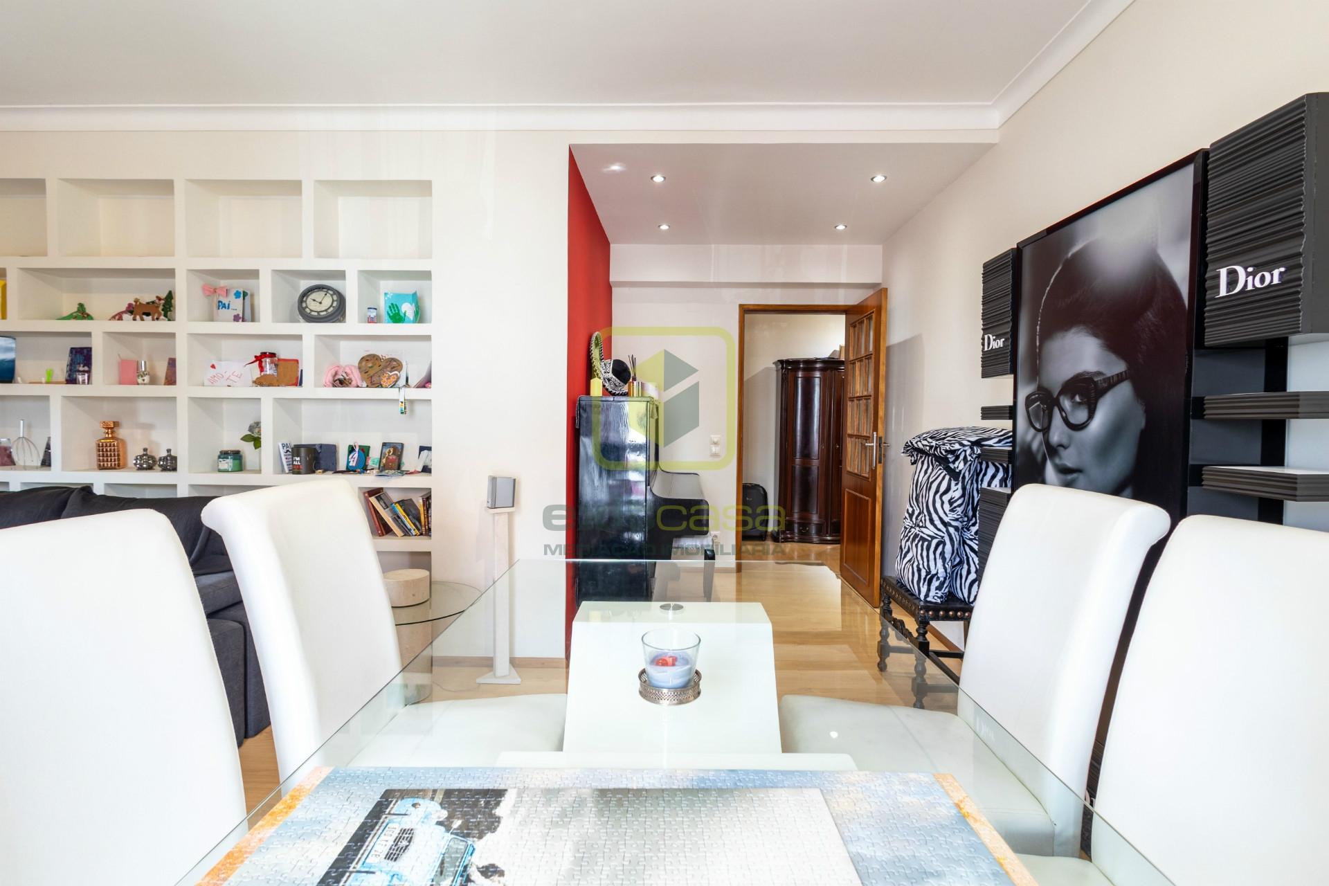 Apartamento T3 remodelado