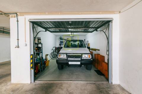 Garagem no Bairro Novo