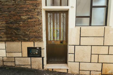 Moradia T3 na zona histórica de Buarcos