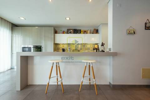 Apartamento T3 com Vista Mar