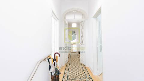 Moradia T8 para Investimento!