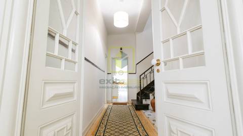 Moradia T8 para Investimento!