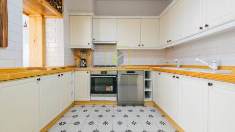 Moradia T8 para Investimento!