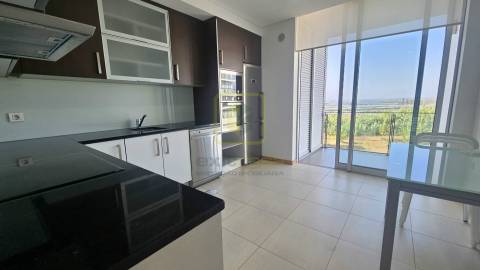 Apartamento T2 Mobilado para Arrendamento
