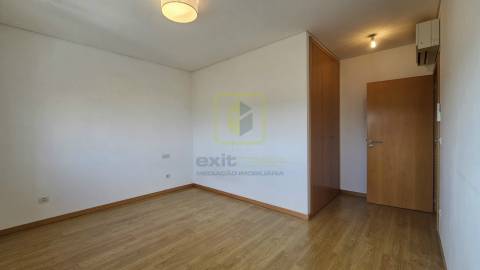 Apartamento T2 Mobilado para Arrendamento