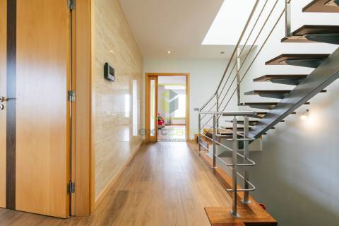 Moradia T5 em banda em Buarcos, Figueira da Foz