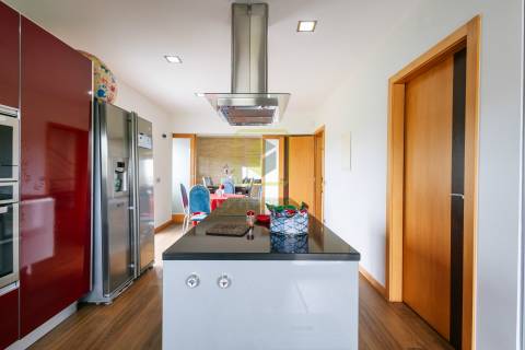 Moradia T5 em banda em Buarcos, Figueira da Foz