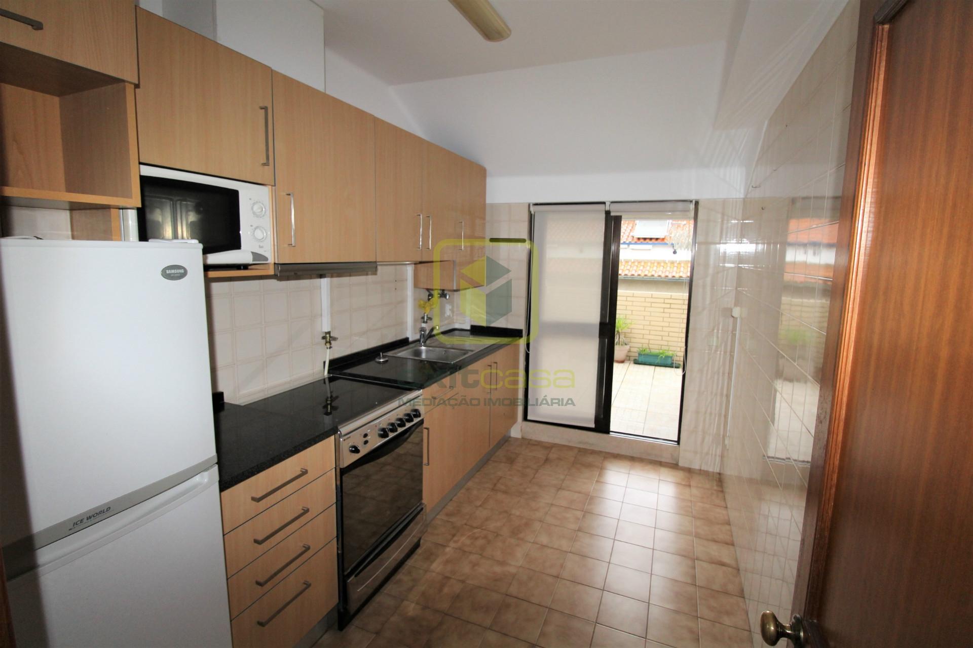Apartamento T2 Duplex para Arrendamento em Aveiro