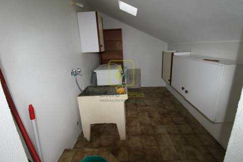 Apartamento T2 Duplex para Arrendamento em Aveiro