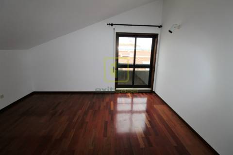 Apartamento T2 Duplex para Arrendamento em Aveiro