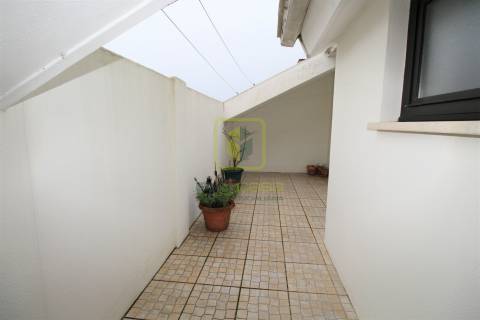 Apartamento T2 Duplex para Arrendamento em Aveiro