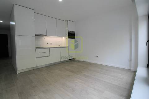 Apartamento T1 Kitchenet para Arrendamento