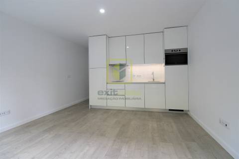 Apartamento T1 Kitchenet para Arrendamento