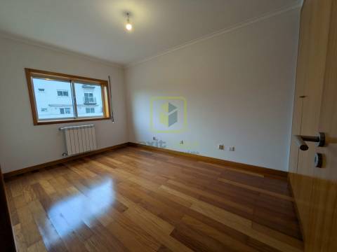 Apartamento T2 para Arrendamento em Aveiro